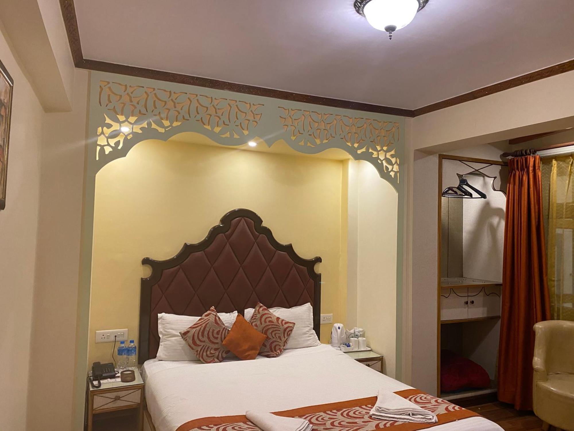 Отель Omega Residency Дарджилинг Экстерьер фото